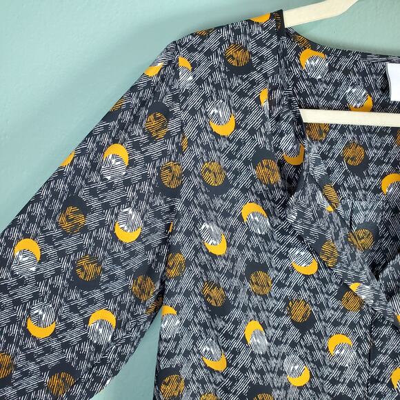 Cabi Eclipse Moon Popover Blouse Size Small - Picture 5 of 7